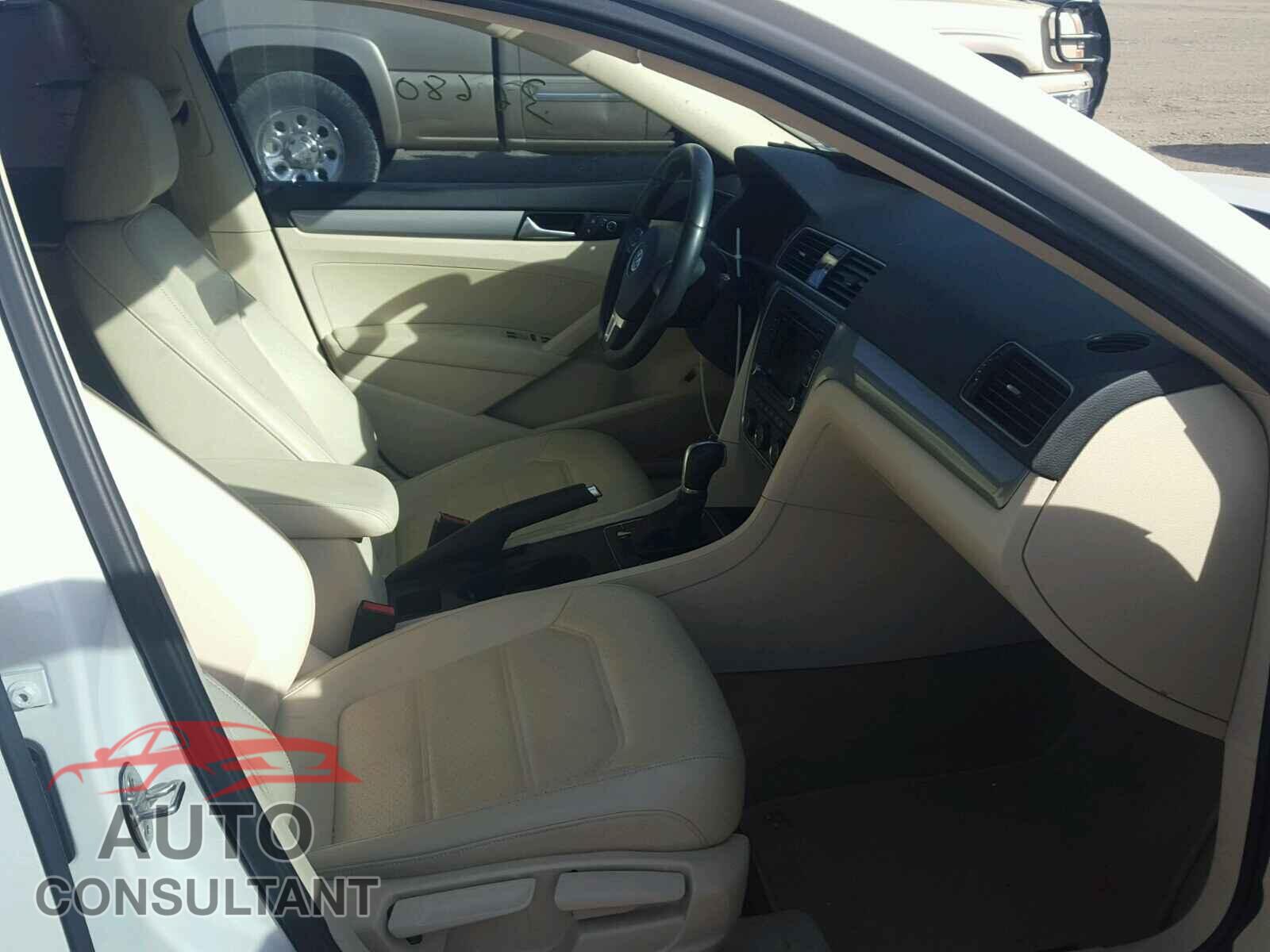 VOLKSWAGEN PASSAT 2015 - 1VWAS7A37FC097038