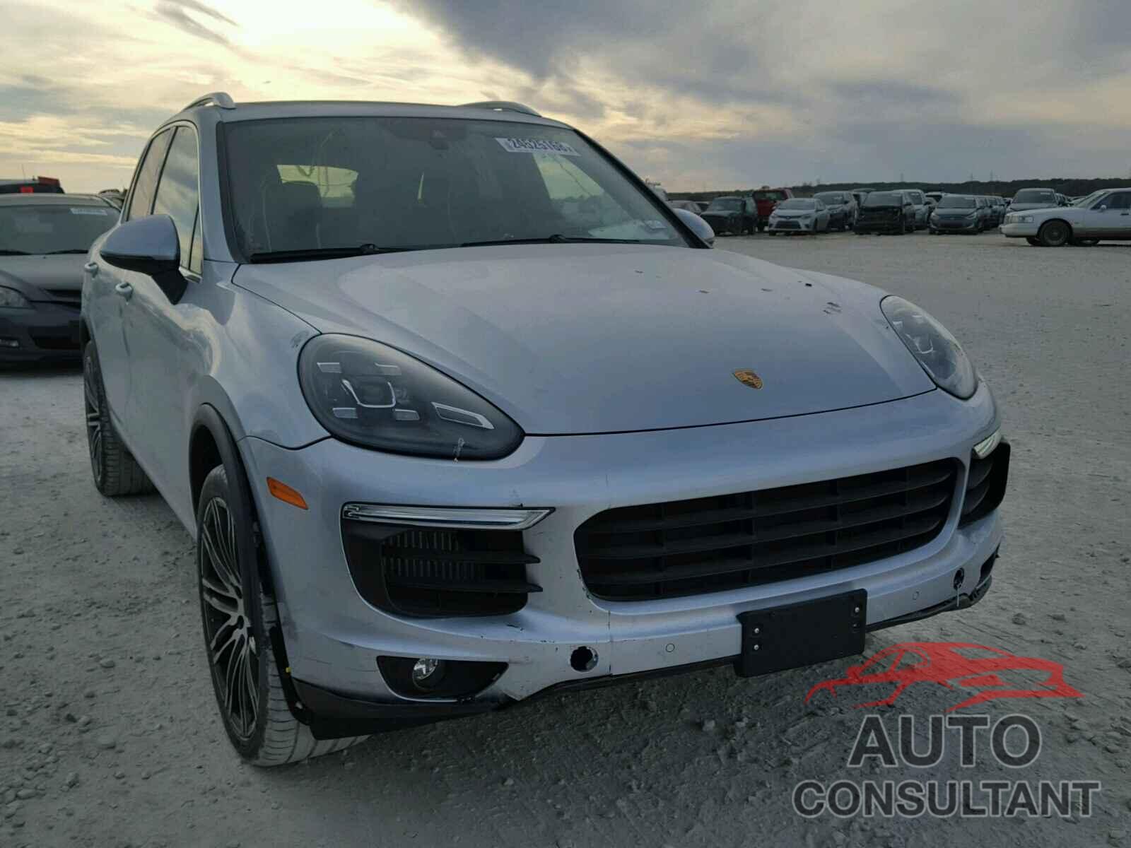 PORSCHE CAYENNE 2017 - WP1AB2A24HLA52671