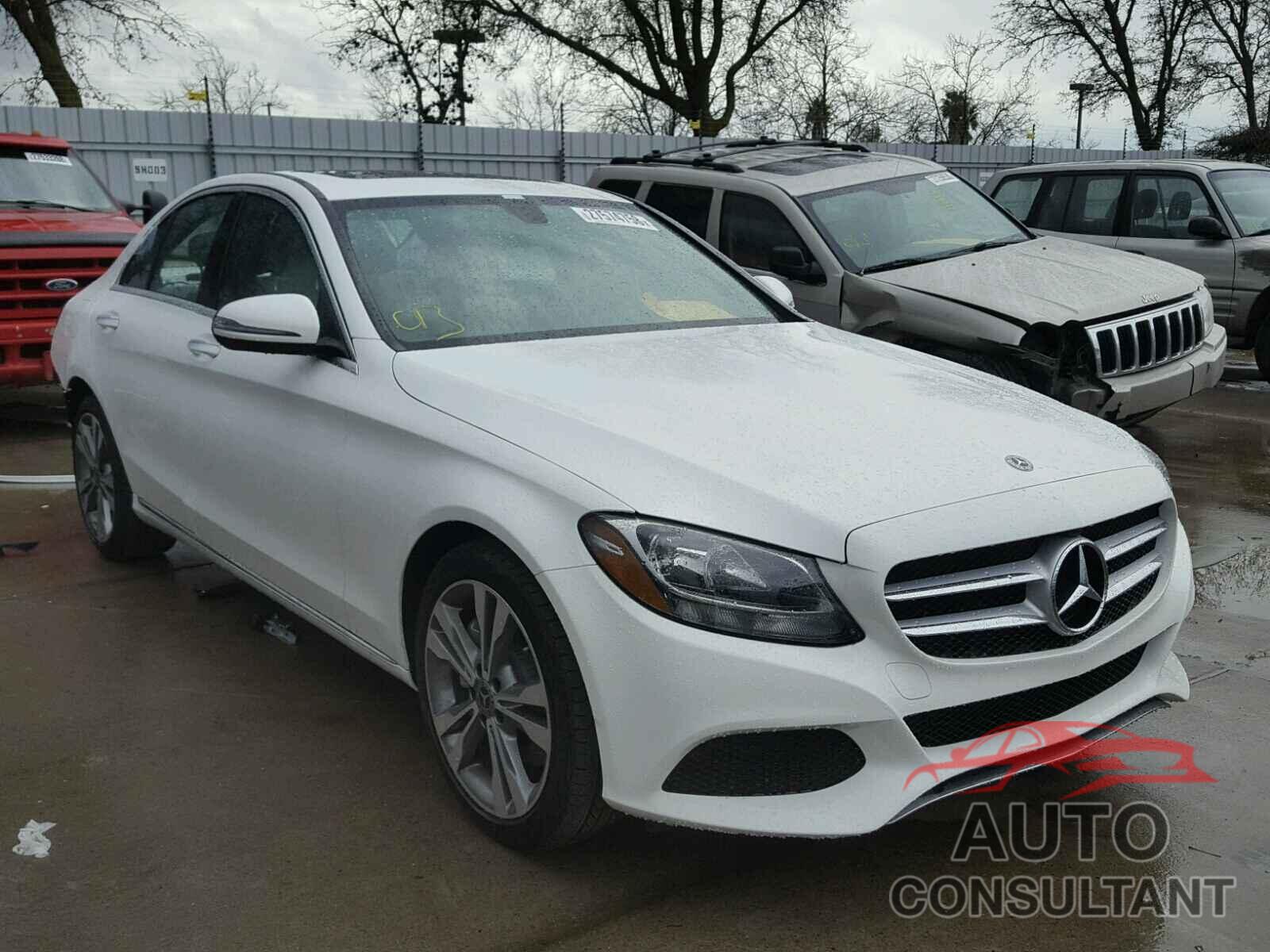 MERCEDES-BENZ C300 2018 - 55SWF4JB3JU244677