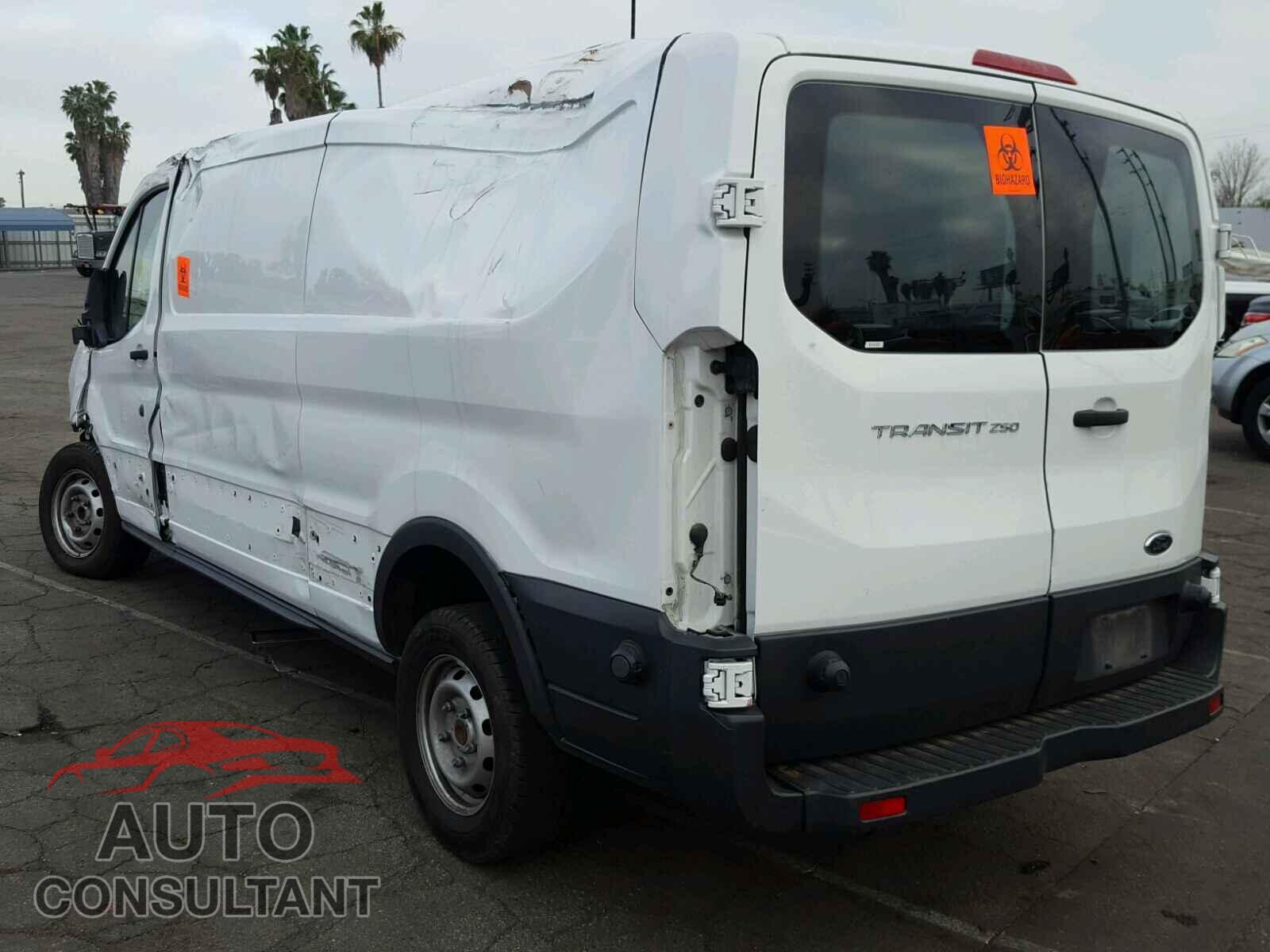 FORD TRANSIT CO 2015 - 1FTNR2ZM8FKB08621