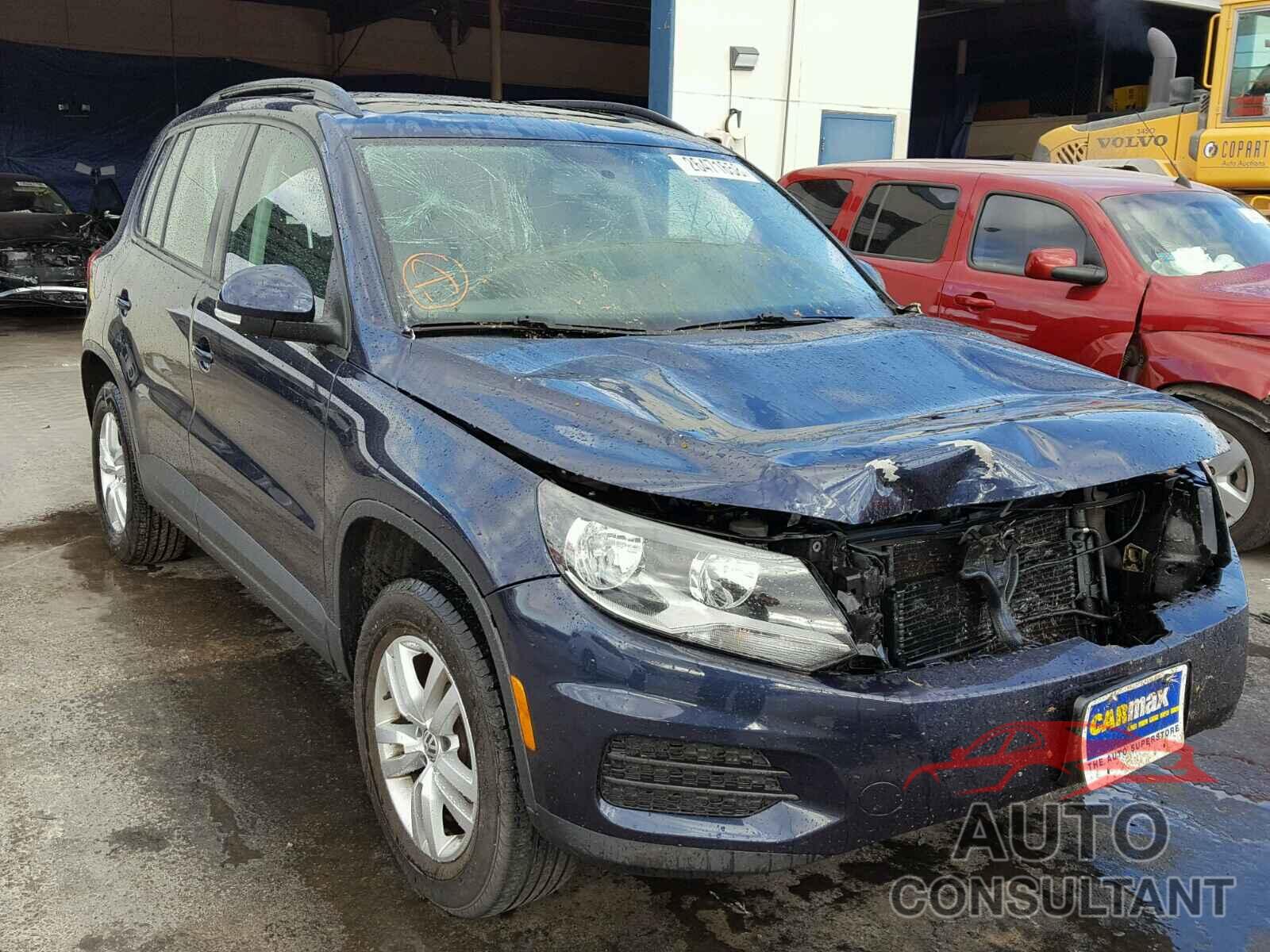 VOLKSWAGEN TIGUAN 2015 - WVGAV7AX4FW547378