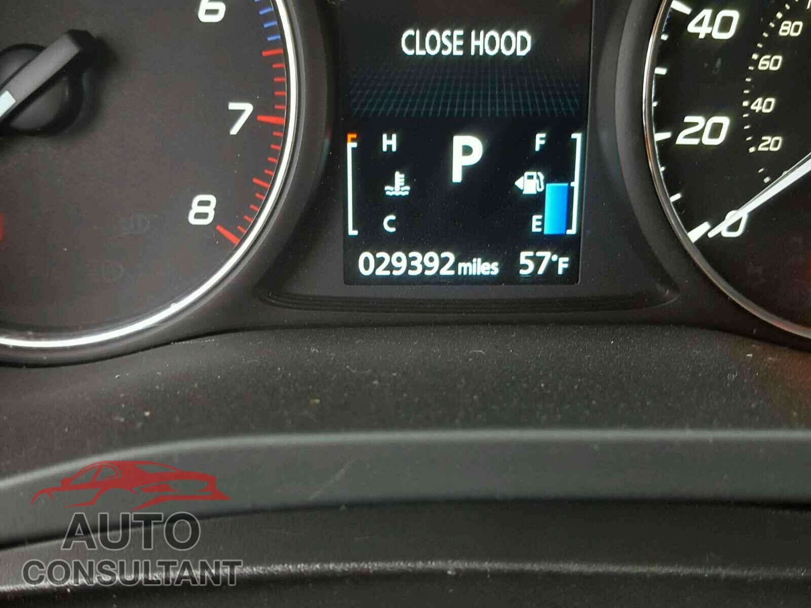 MITSUBISHI OUTLANDER 2017 - JA4AD2A30HZ017816