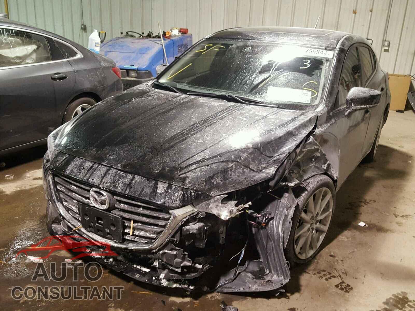MAZDA 3 2017 - 3MZBN1L36HM157737