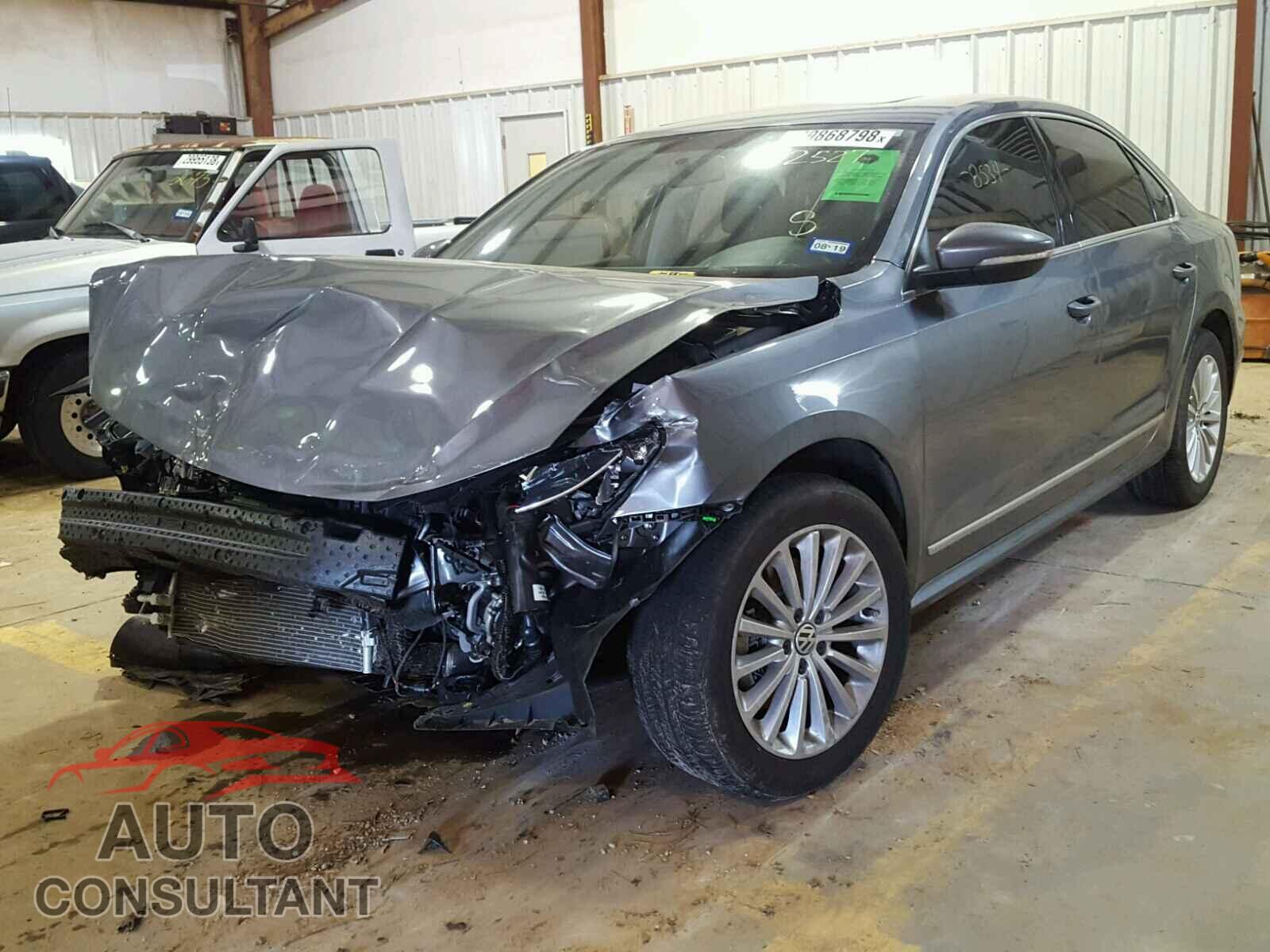 VOLKSWAGEN PASSAT 2017 - 1VWBT7A31HC072527