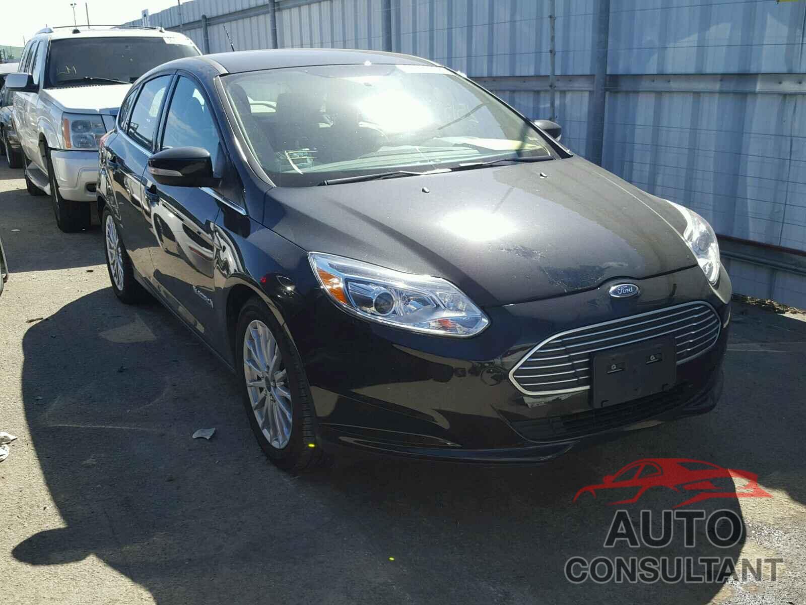 FORD FOCUS 2015 - 1FADP3R46FL358379