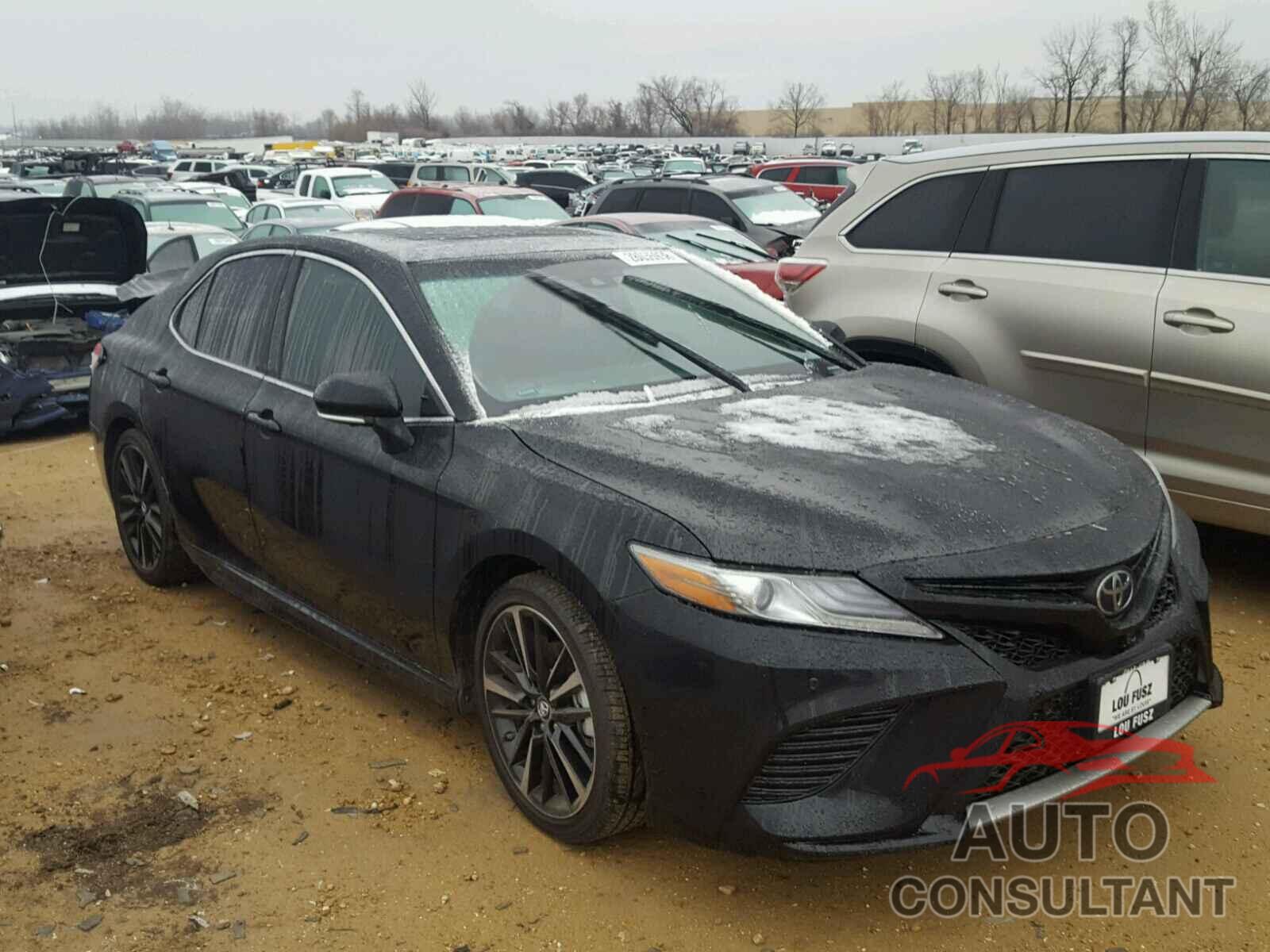 TOYOTA CAMRY 2018 - 4T1B61HK1JU032285