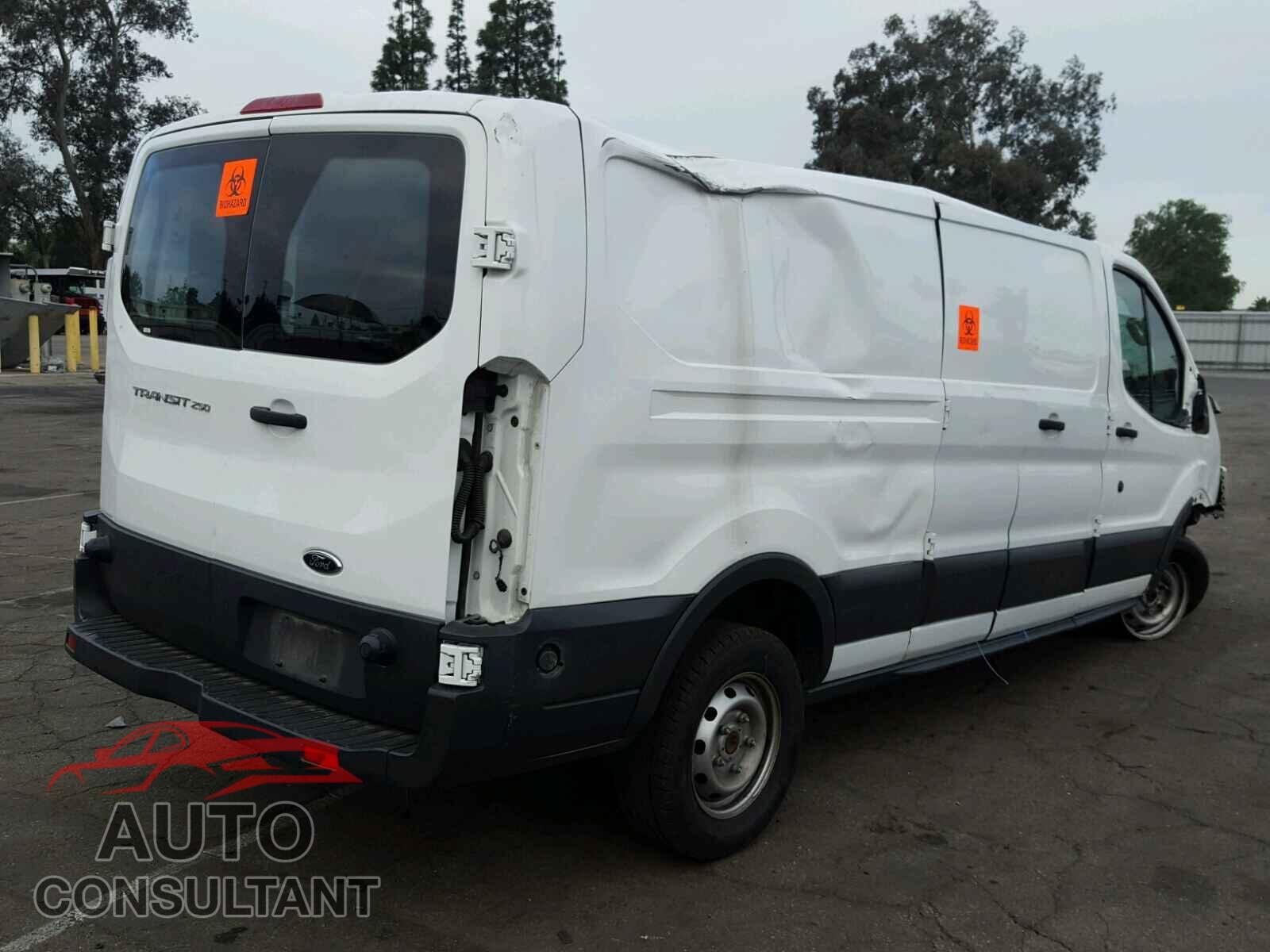 FORD TRANSIT CO 2015 - 1FTNR2ZM8FKB08621