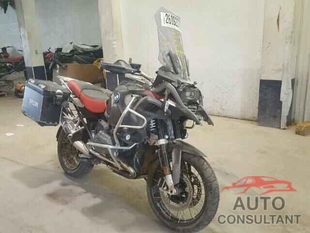 BMW MOTORCYCLE 2016 - WB10A1203GZ666353