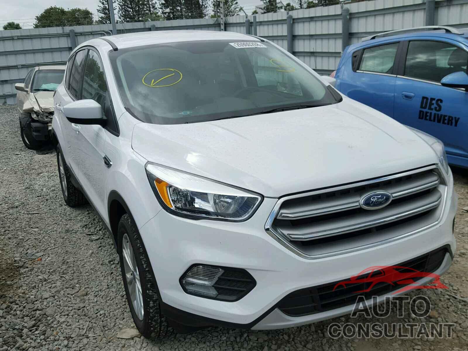 FORD ESCAPE 2017 - 1FMCU0GD7HUE39867