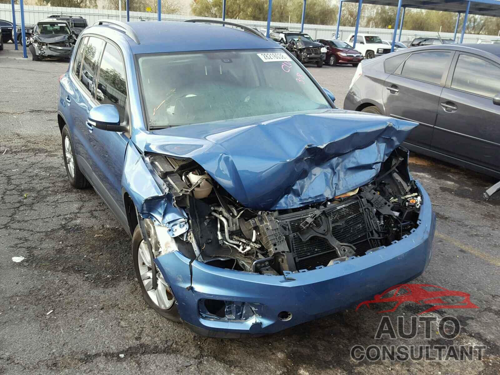 VOLKSWAGEN TIGUAN 2017 - WVGBV7AX3HW511690