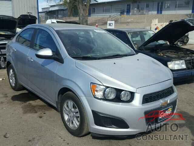 CHEVROLET SONIC 2015 - 1G1JC5SB0F4182641