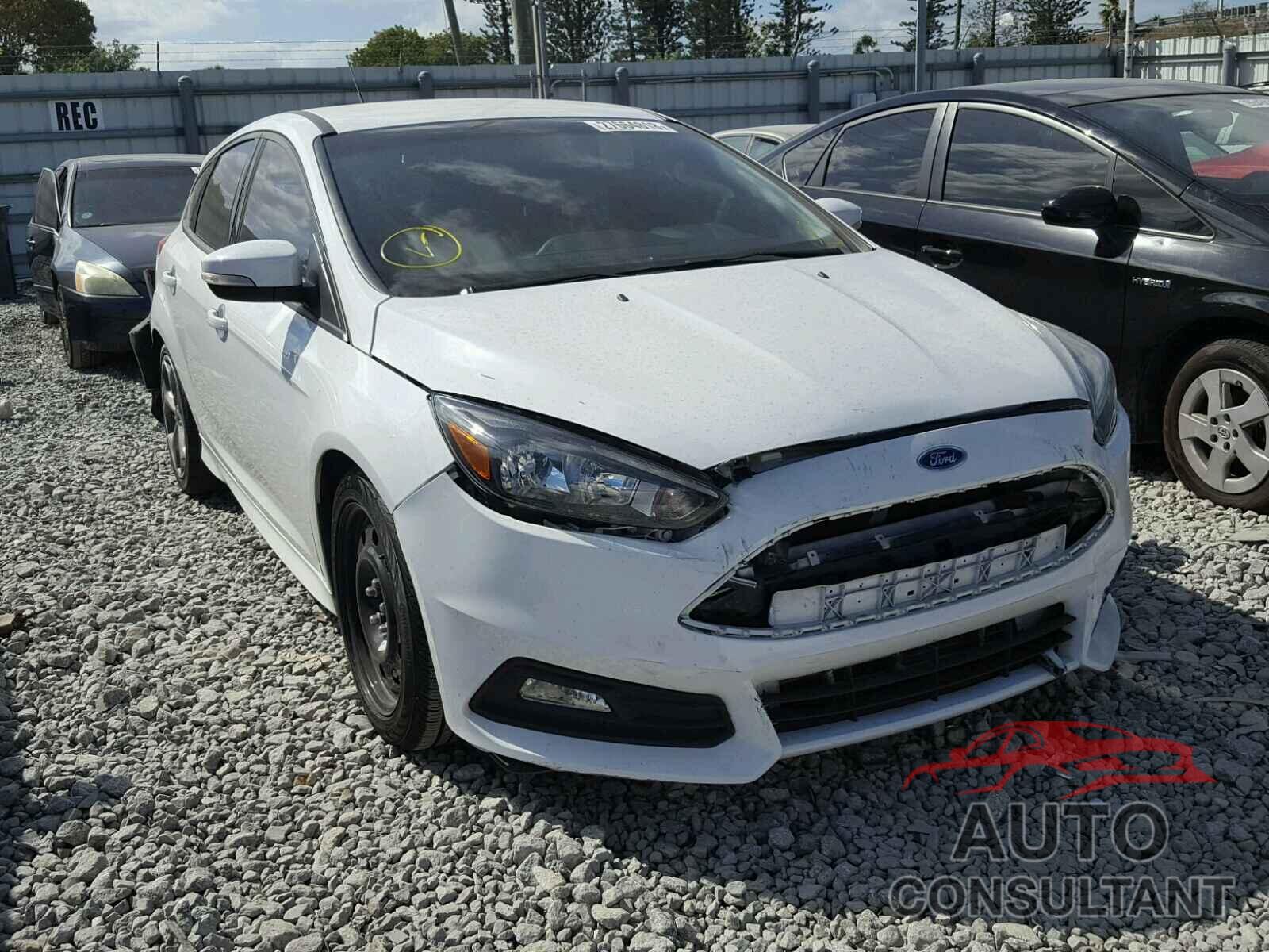FORD FOCUS 2016 - 1FADP3L90GL210931