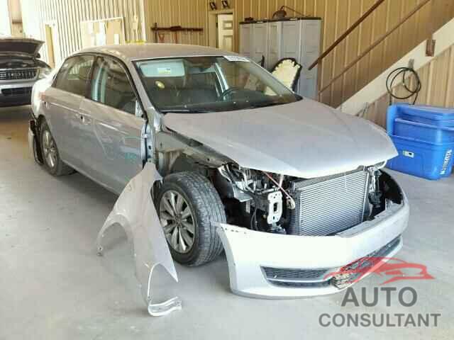 VOLKSWAGEN PASSAT 2015 - 1VWAT7A30FC019696