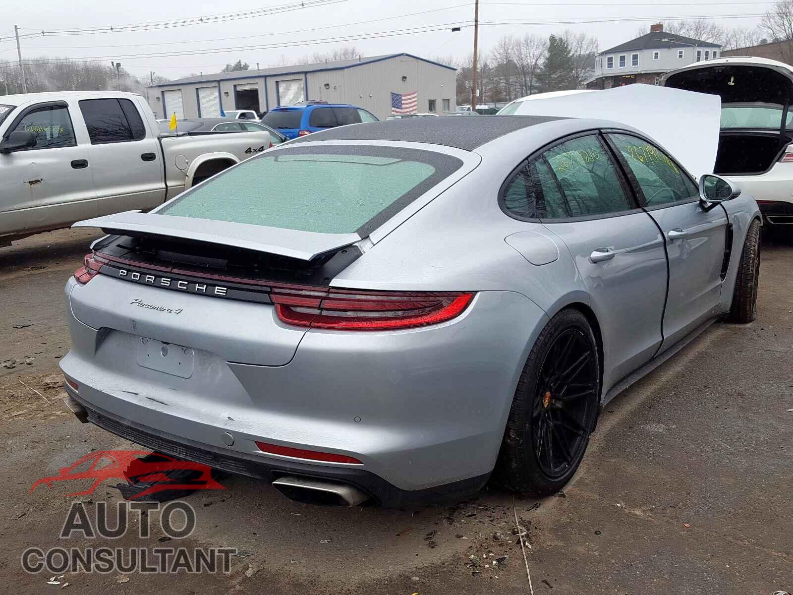 PORSCHE PANAMERA 2017 - WP0AA2A75HL102493