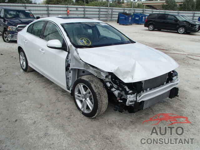 VOLVO S60 2015 - YV140MFK5F2339684