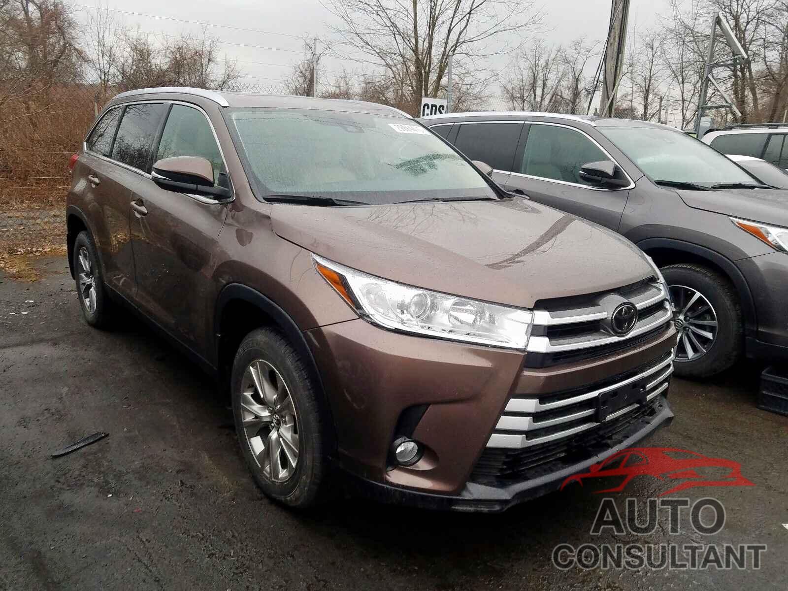 TOYOTA HIGHLANDER 2019 - JTMH1RFV6KD007120