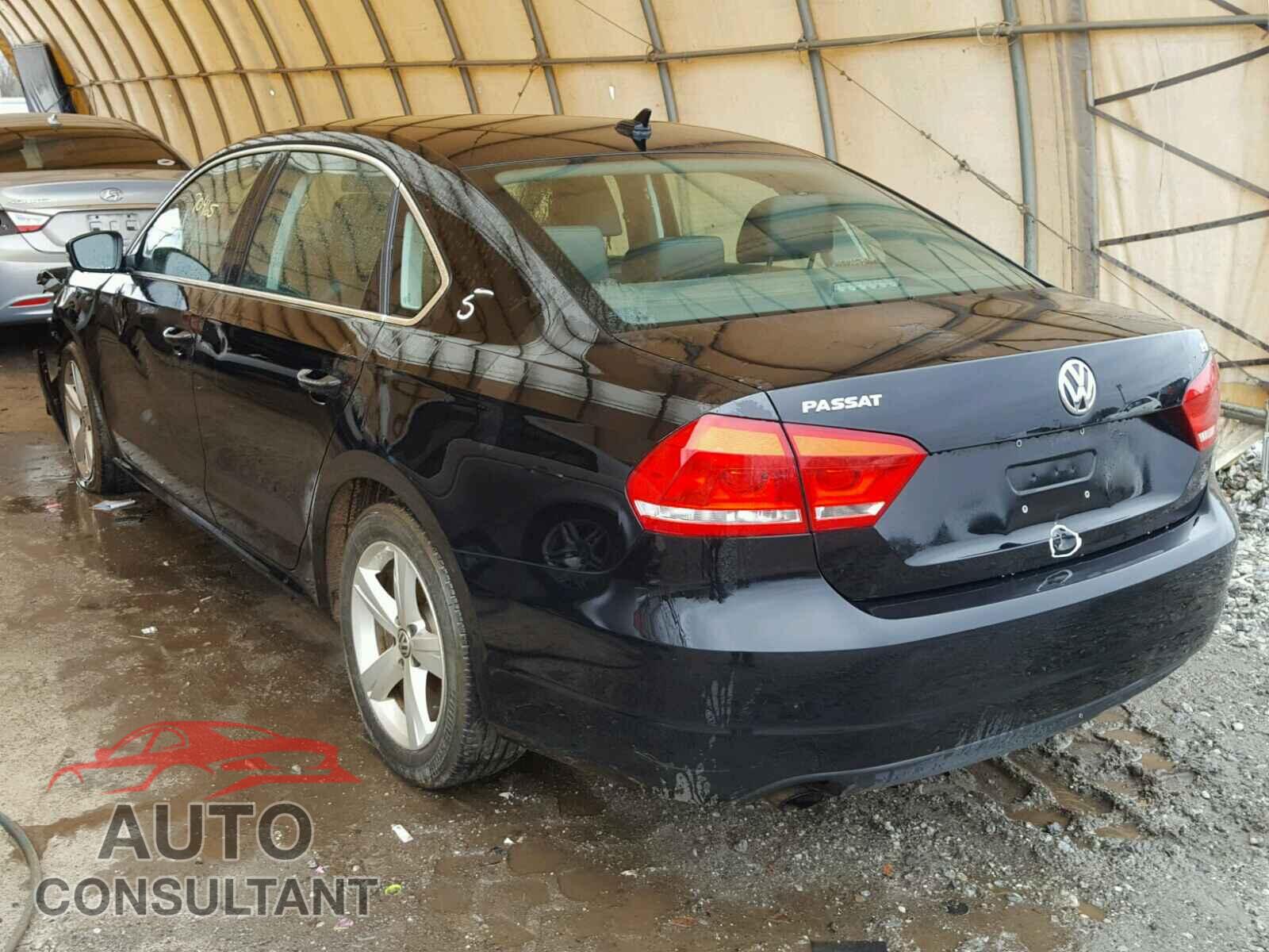 VOLKSWAGEN PASSAT 2015 - 1VWAT7A36FC088067