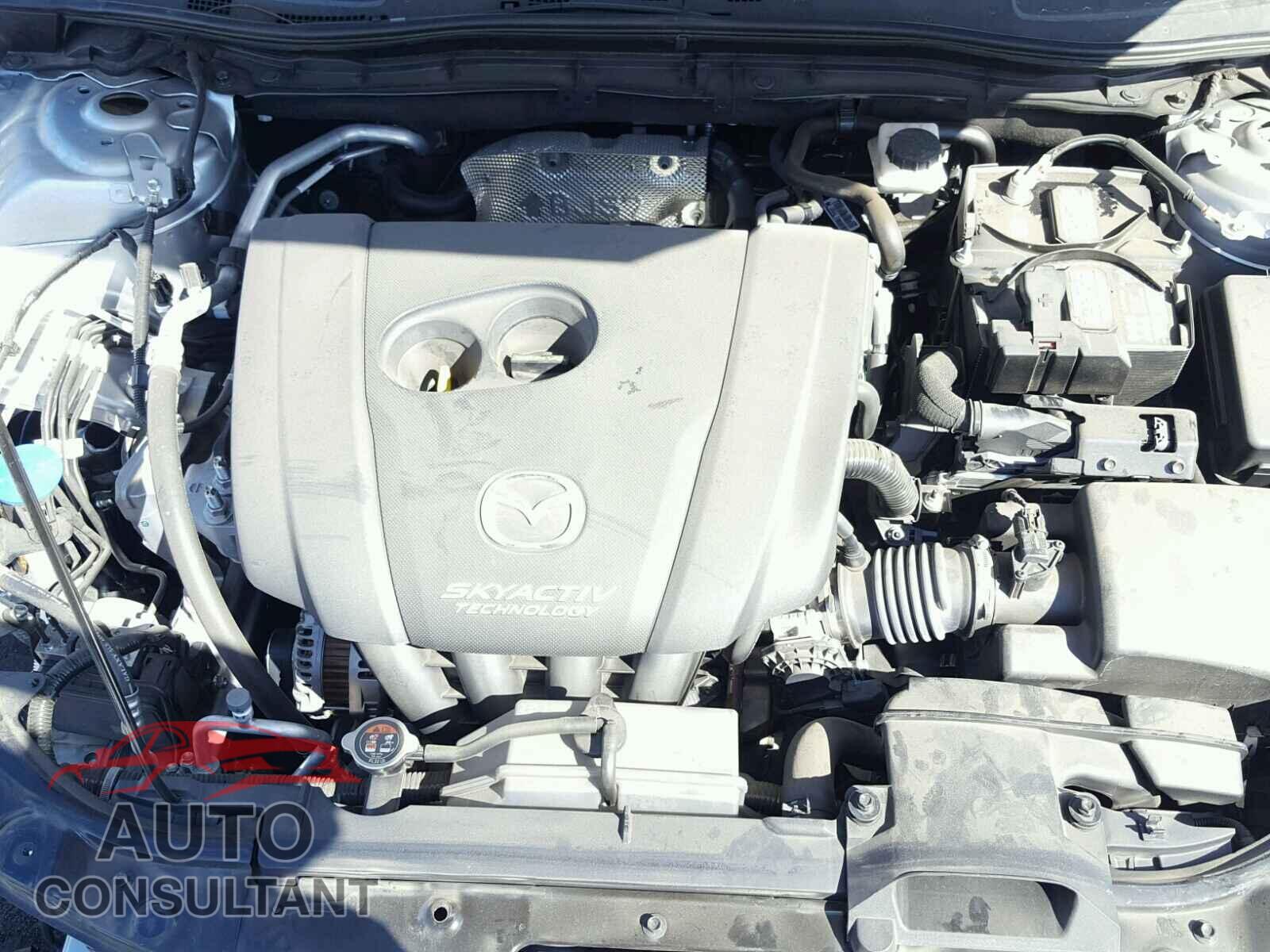 MAZDA 3 2017 - 3MZBN1U74HM153669