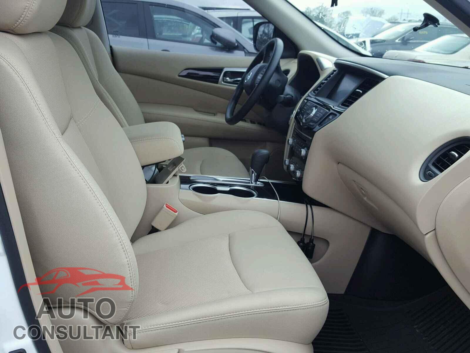 NISSAN PATHFINDER 2017 - 5N1DR2MN7HC600464