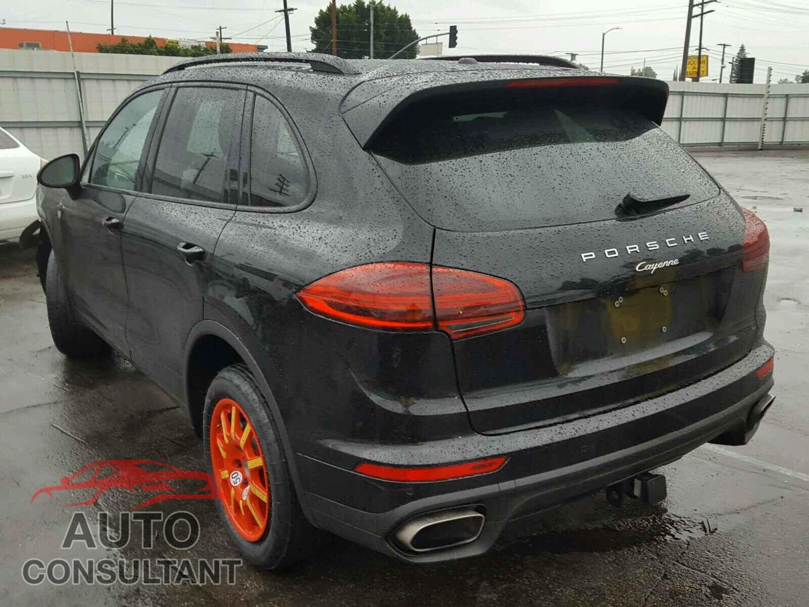 PORSCHE CAYENNE 2016 - WP1AA2A27GKA37671