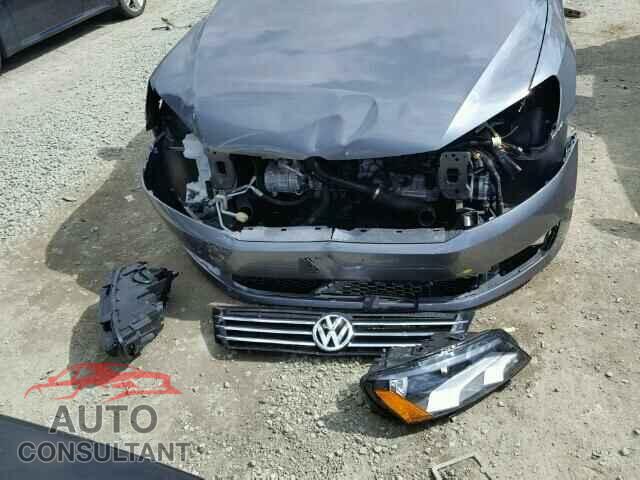 VOLKSWAGEN PASSAT 2015 - 1VWBT7A30FC059698