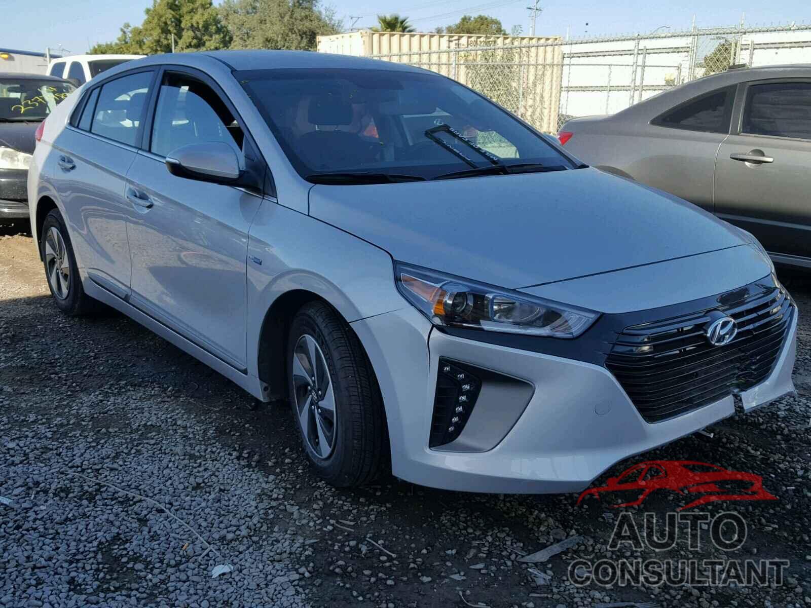 HYUNDAI IONIQ 2017 - KMHC75LC5HU053756