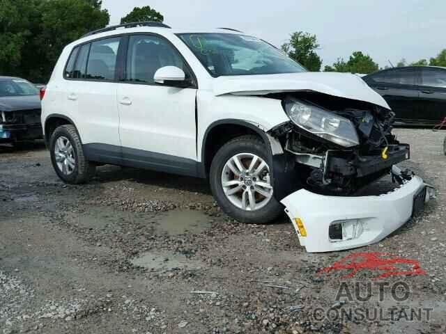 VOLKSWAGEN TIGUAN 2016 - WVGAV7AX4GW546927