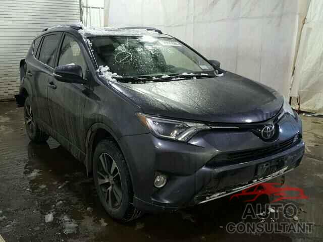 TOYOTA RAV4 2017 - JTMRFREV9HJ114471