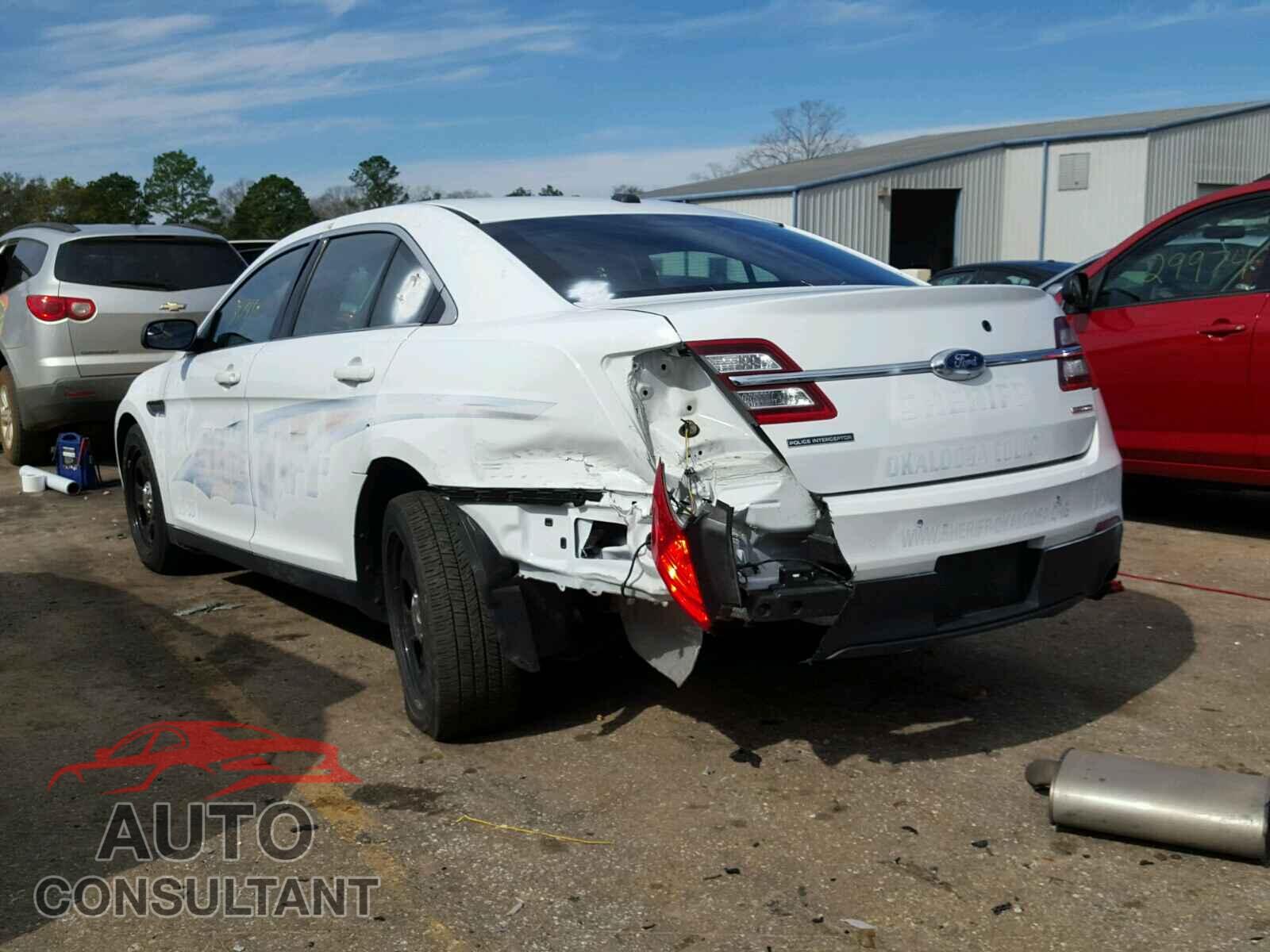 FORD TAURUS 2015 - 1FAHP2L89FG167958
