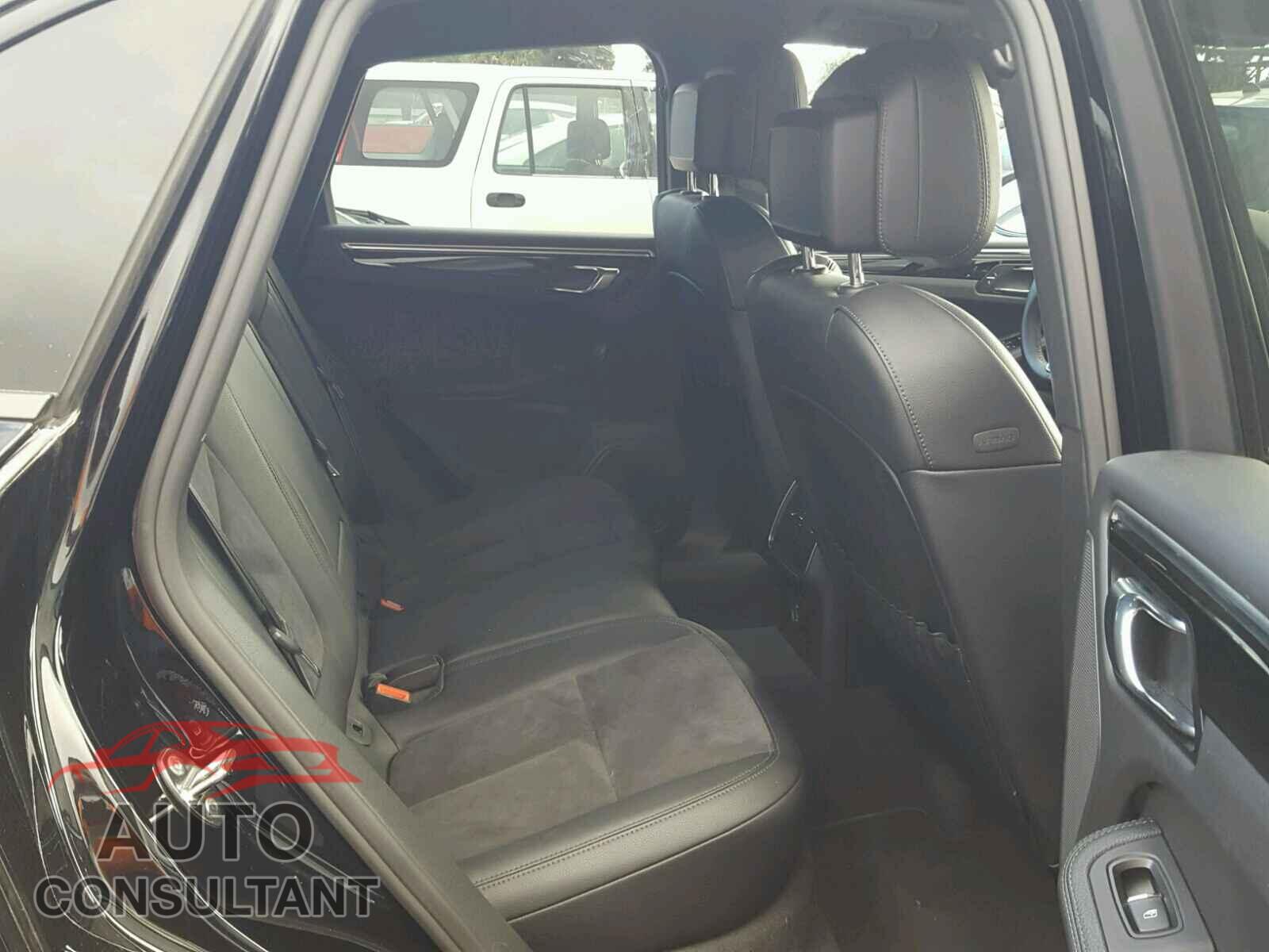 PORSCHE MACAN 2017 - WP1AA2A56HLB82061