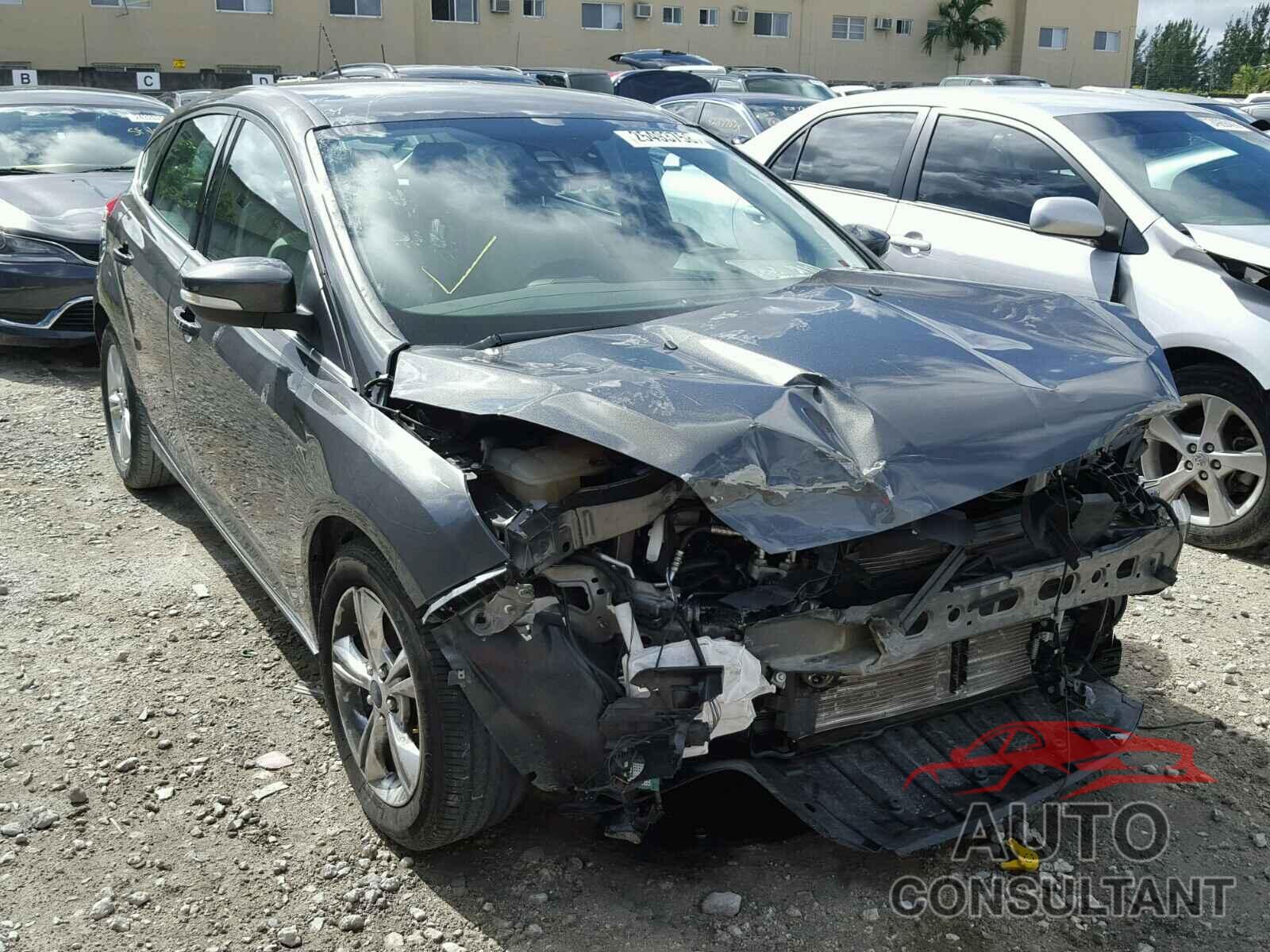 FORD FOCUS 2015 - 1FADP3N26FL286233