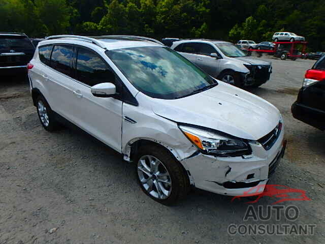 FORD ESCAPE 2015 - 1FMCU9J97FUA87508