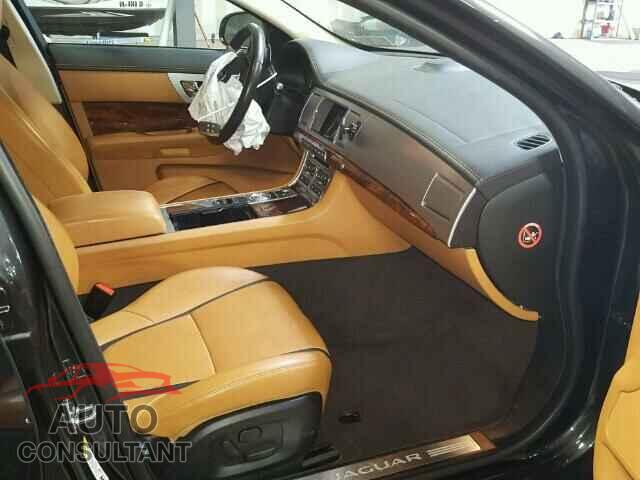 JAGUAR XF 2015 - SAJWJ0FF3F8U76404