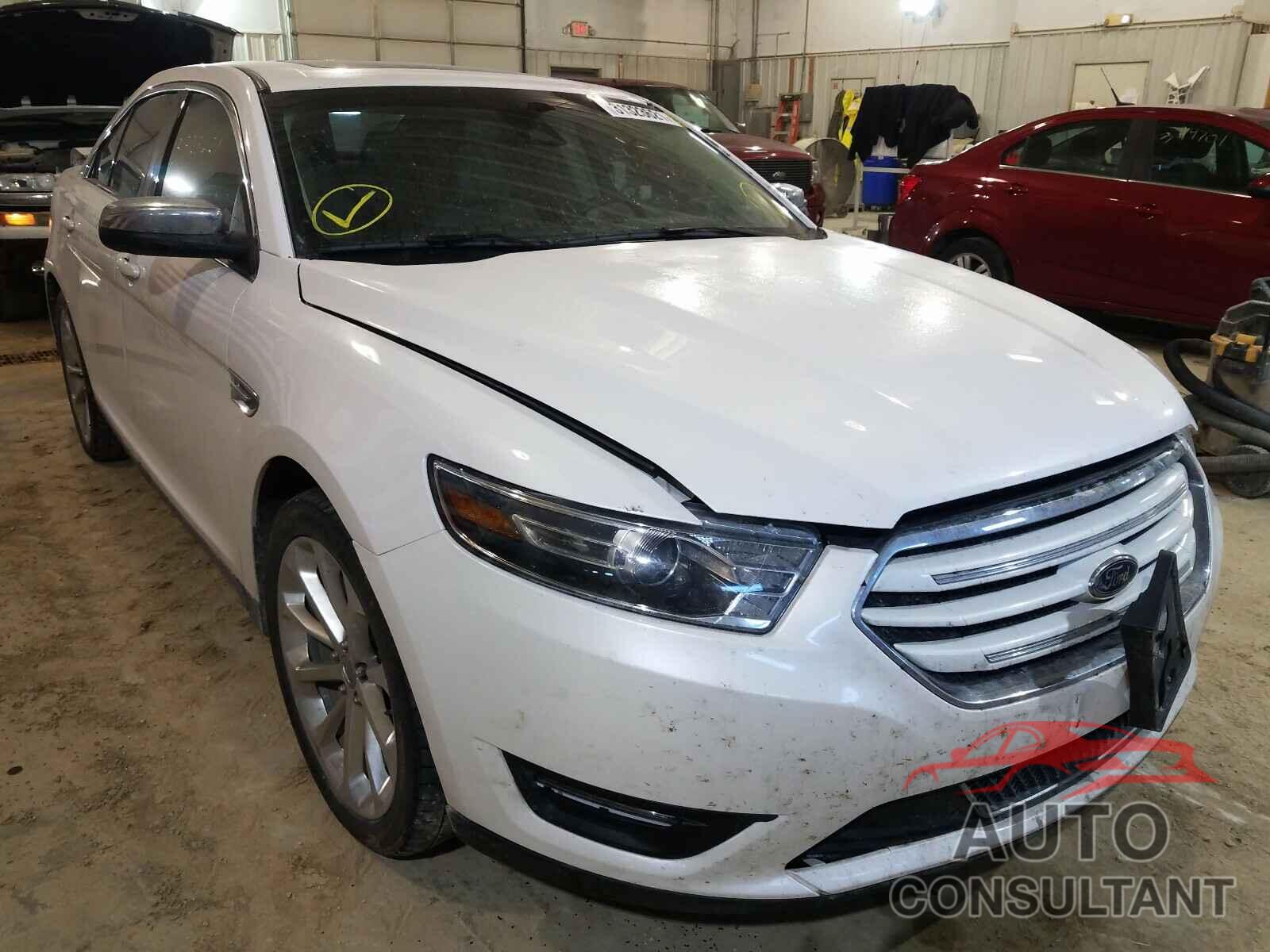 FORD TAURUS 2018 - 1FAHP2F87JG104085