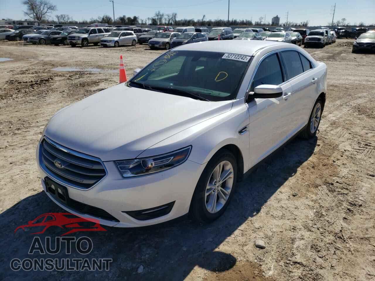 FORD TAURUS 2017 - 1FAHP2E82HG117113