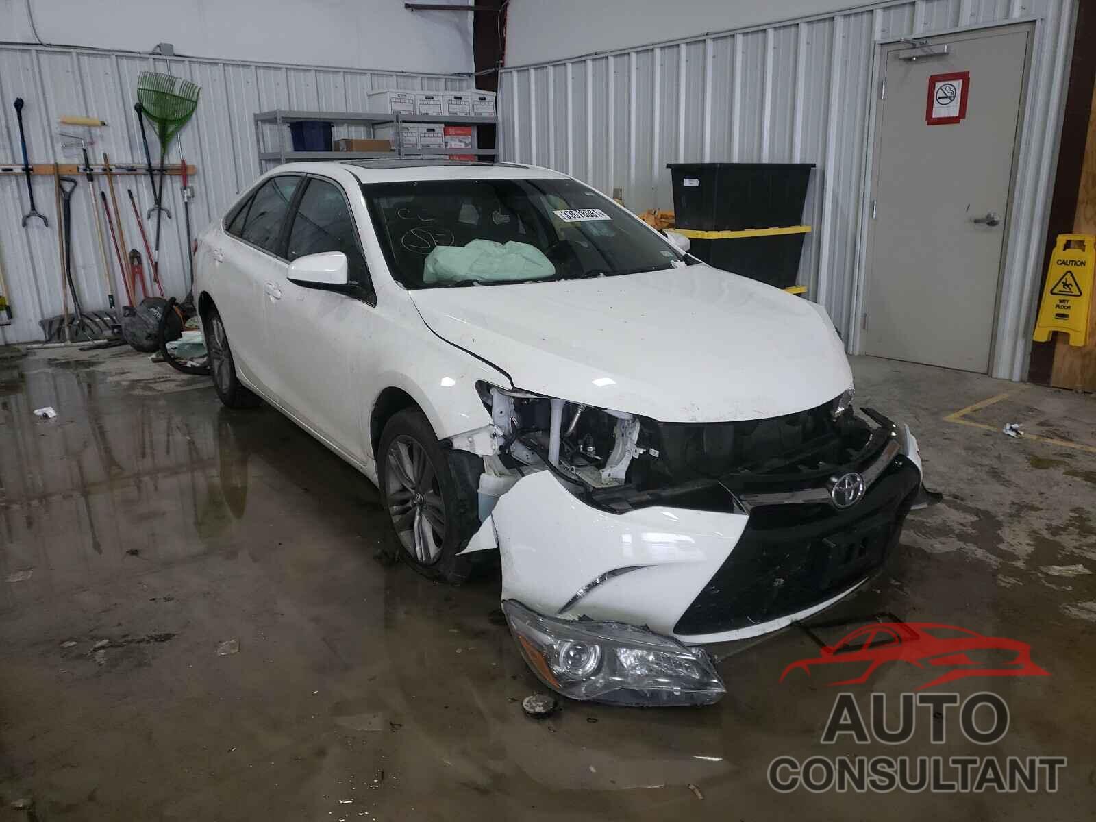 TOYOTA CAMRY 2017 - JTMWFREV3JJ163075