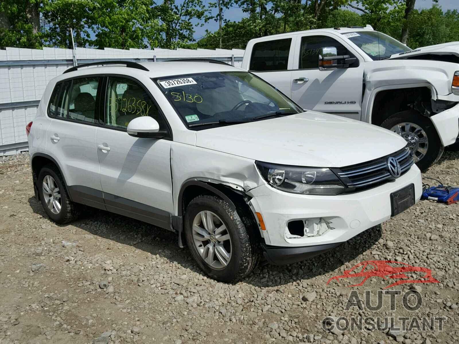 VOLKSWAGEN TIGUAN S 2016 - WVGBV7AX5GW534404