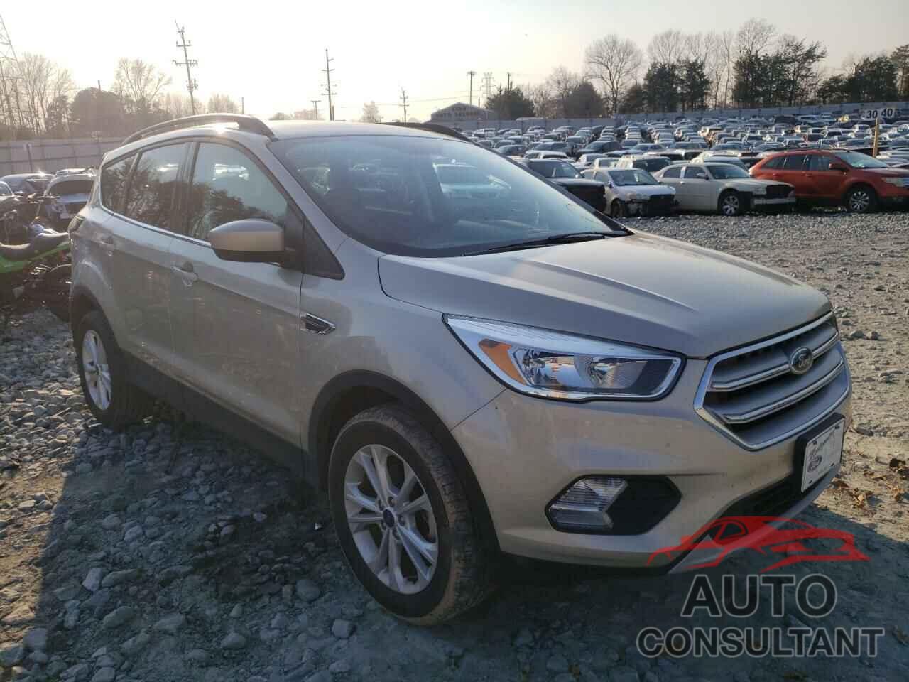 FORD ESCAPE 2018 - 1FMCU0GDXJUC84768