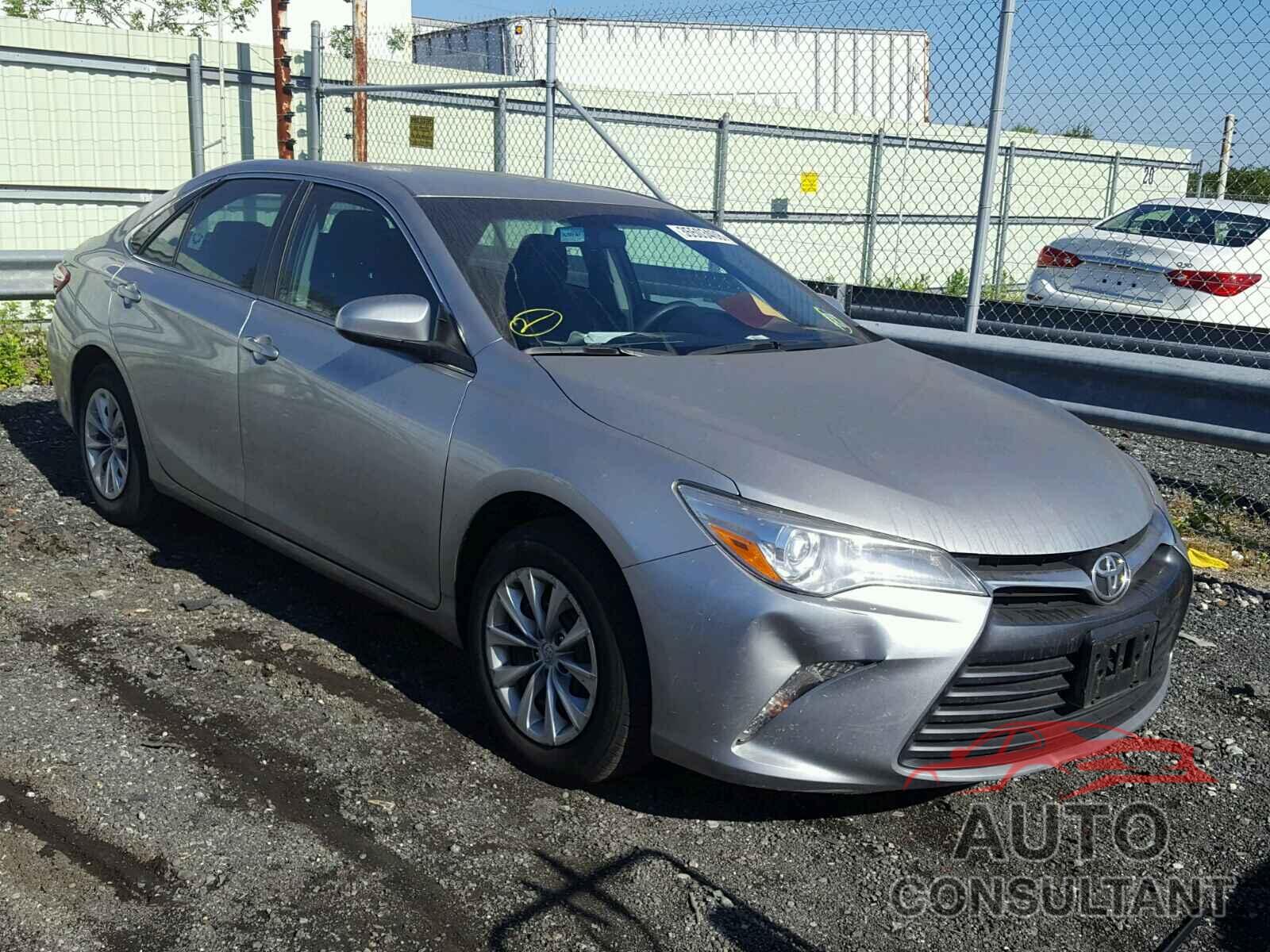 TOYOTA CAMRY 2015 - 4T4BF1FKXFR502894