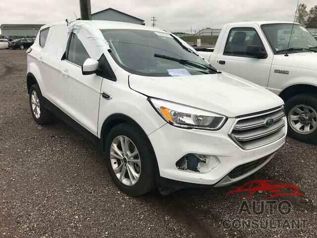 FORD ESCAPE 2017 - 1FMCU9GD7HUC09590