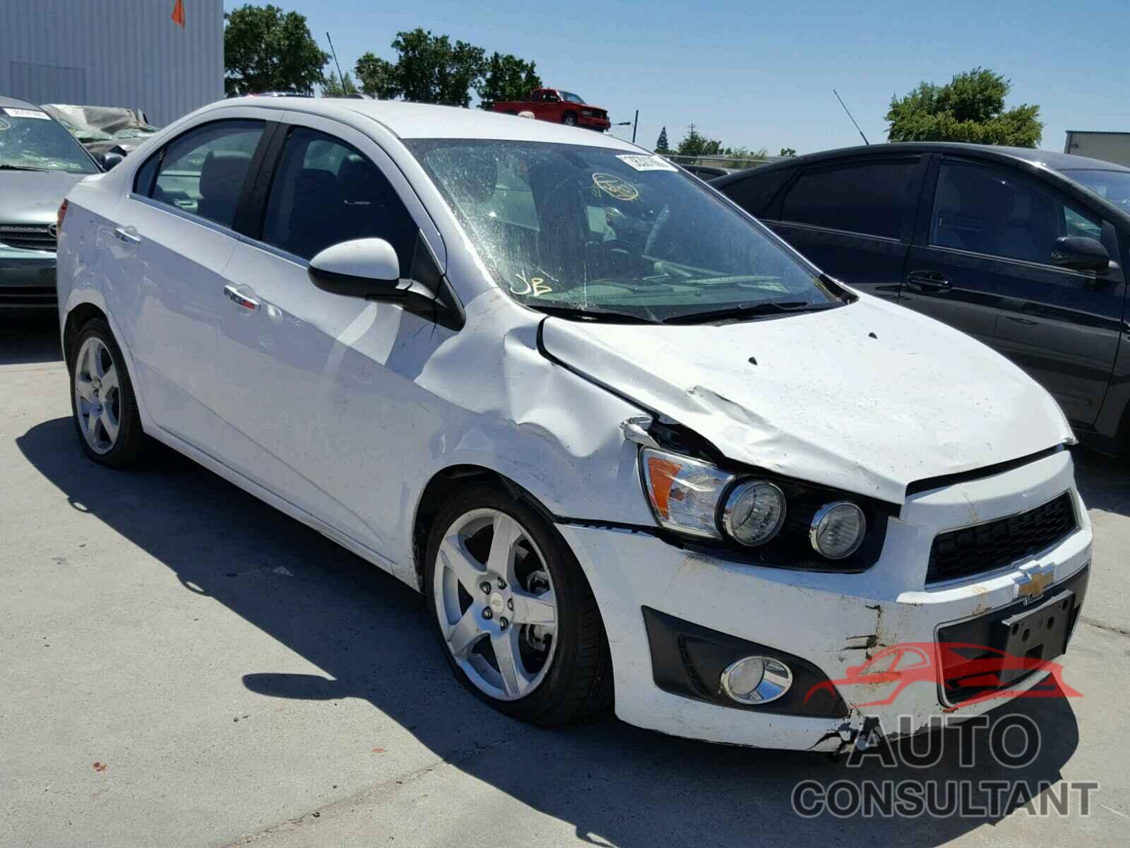 CHEVROLET SONIC 2016 - 1G1JE5SB0G4141132