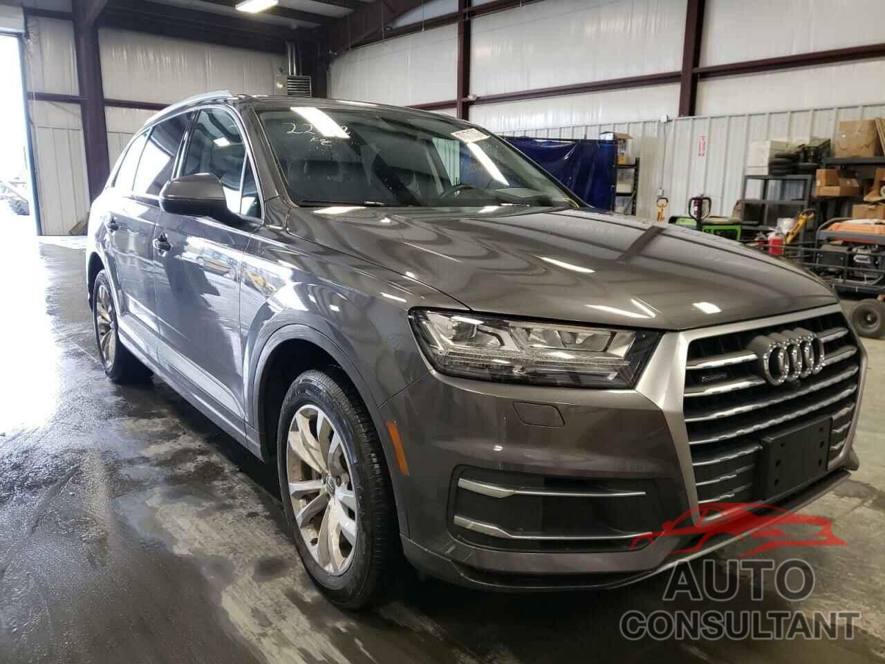 AUDI Q7 2019 - WA1LHAF77KD038024