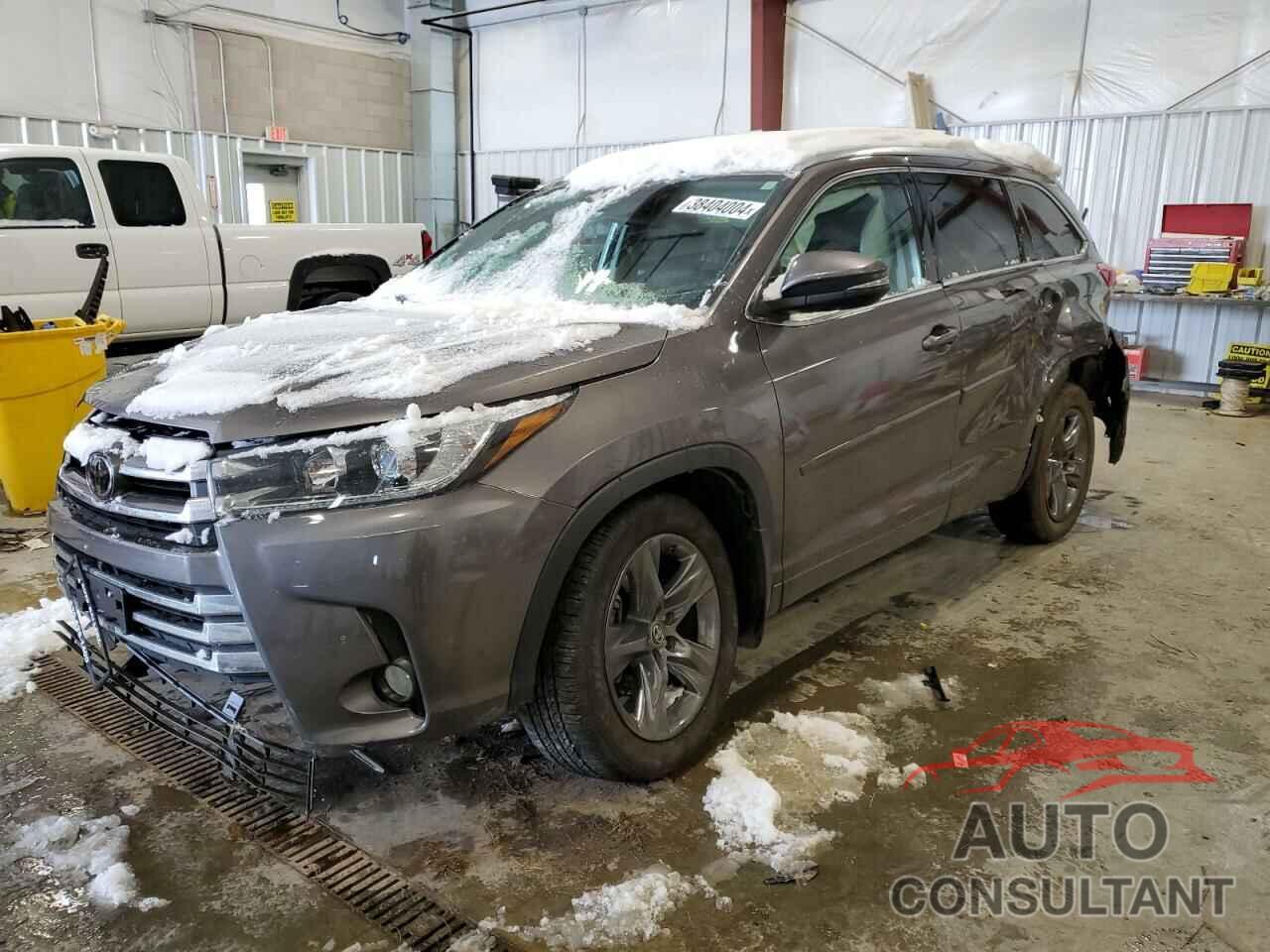 TOYOTA HIGHLANDER 2018 - 5TDDZRFH9JS856677