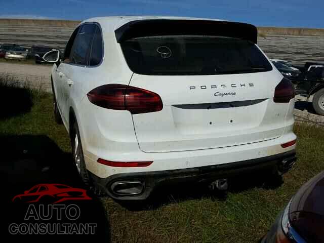 PORSCHE CAYENNE 2016 - WP1AA2A27GLA08777