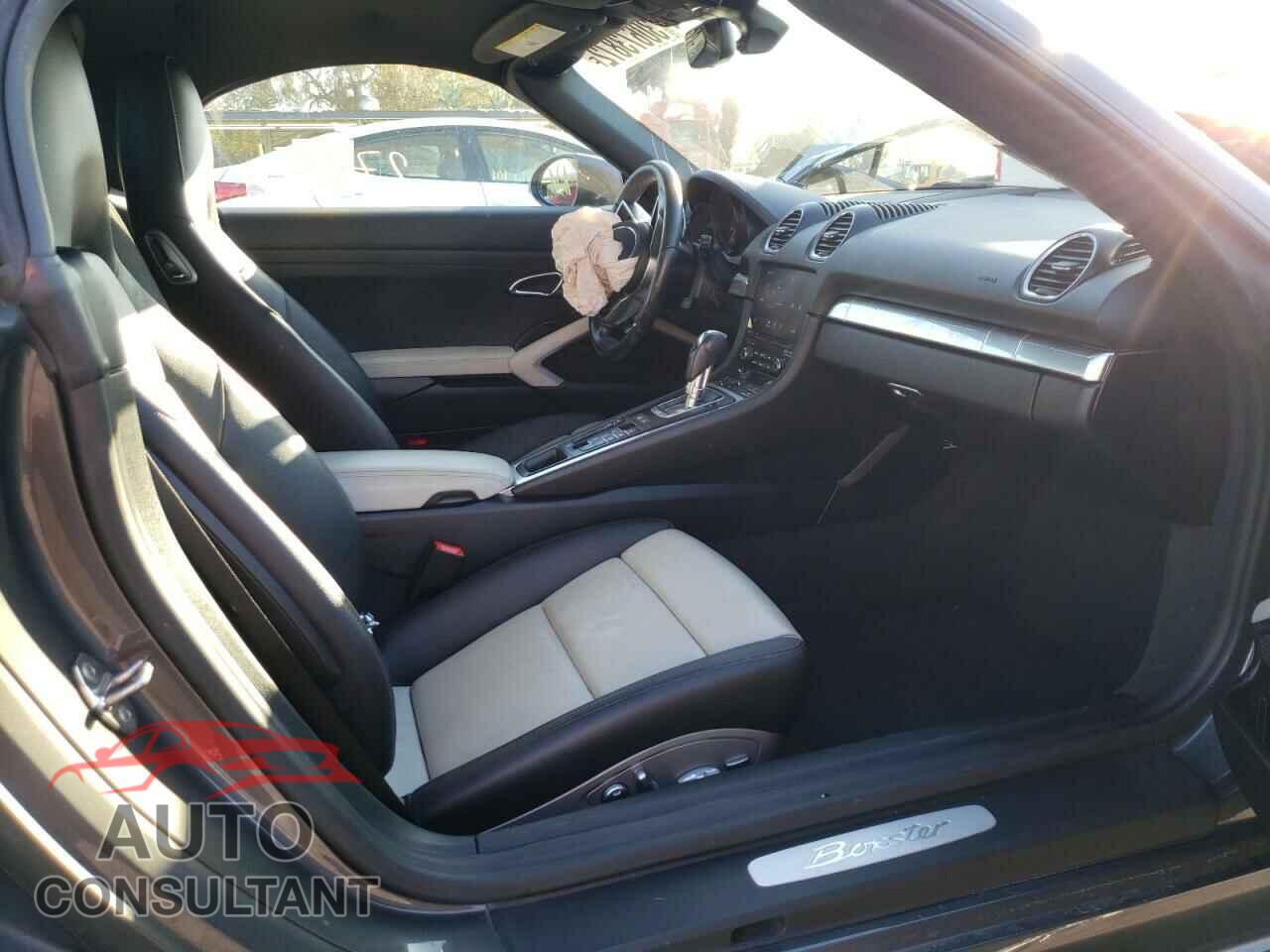PORSCHE BOXSTER 2019 - WP0CA2A84KS210926