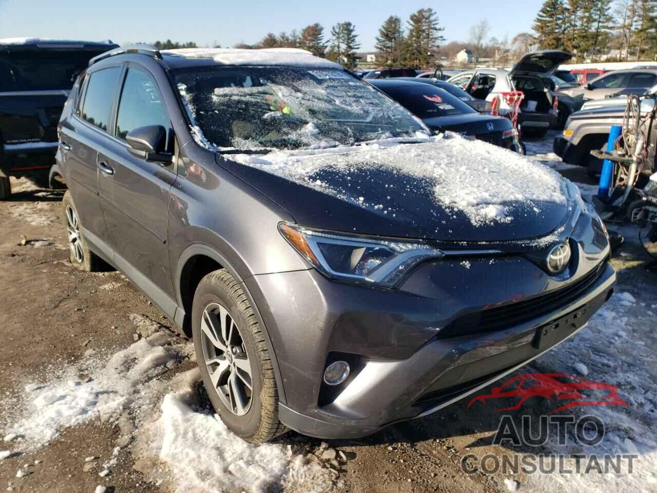 TOYOTA RAV4 2017 - JTMRFREV9HJ130041