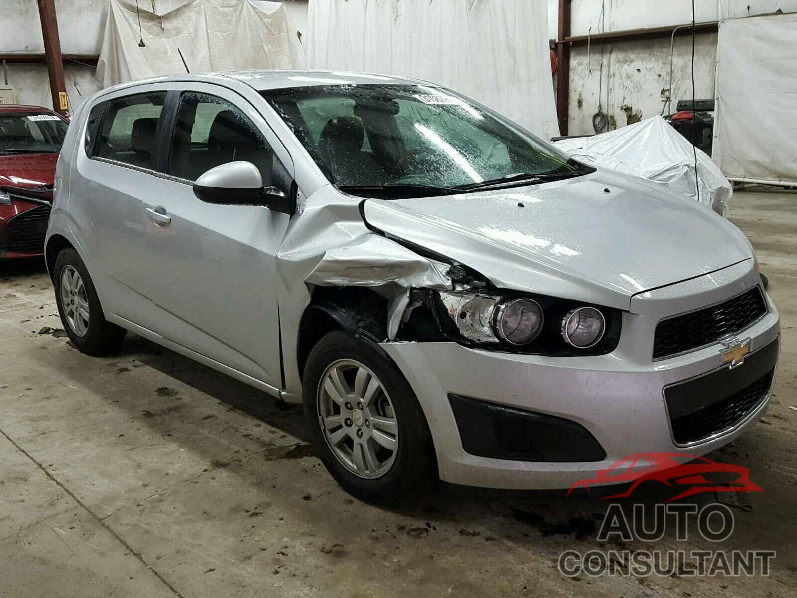 CHEVROLET SONIC 2016 - 1G1JC6SHXG4144510