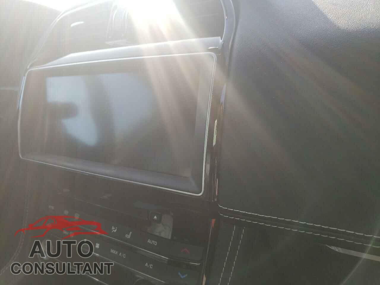 JAGUAR F-PACE 2019 - SADCL2FX7KA365085