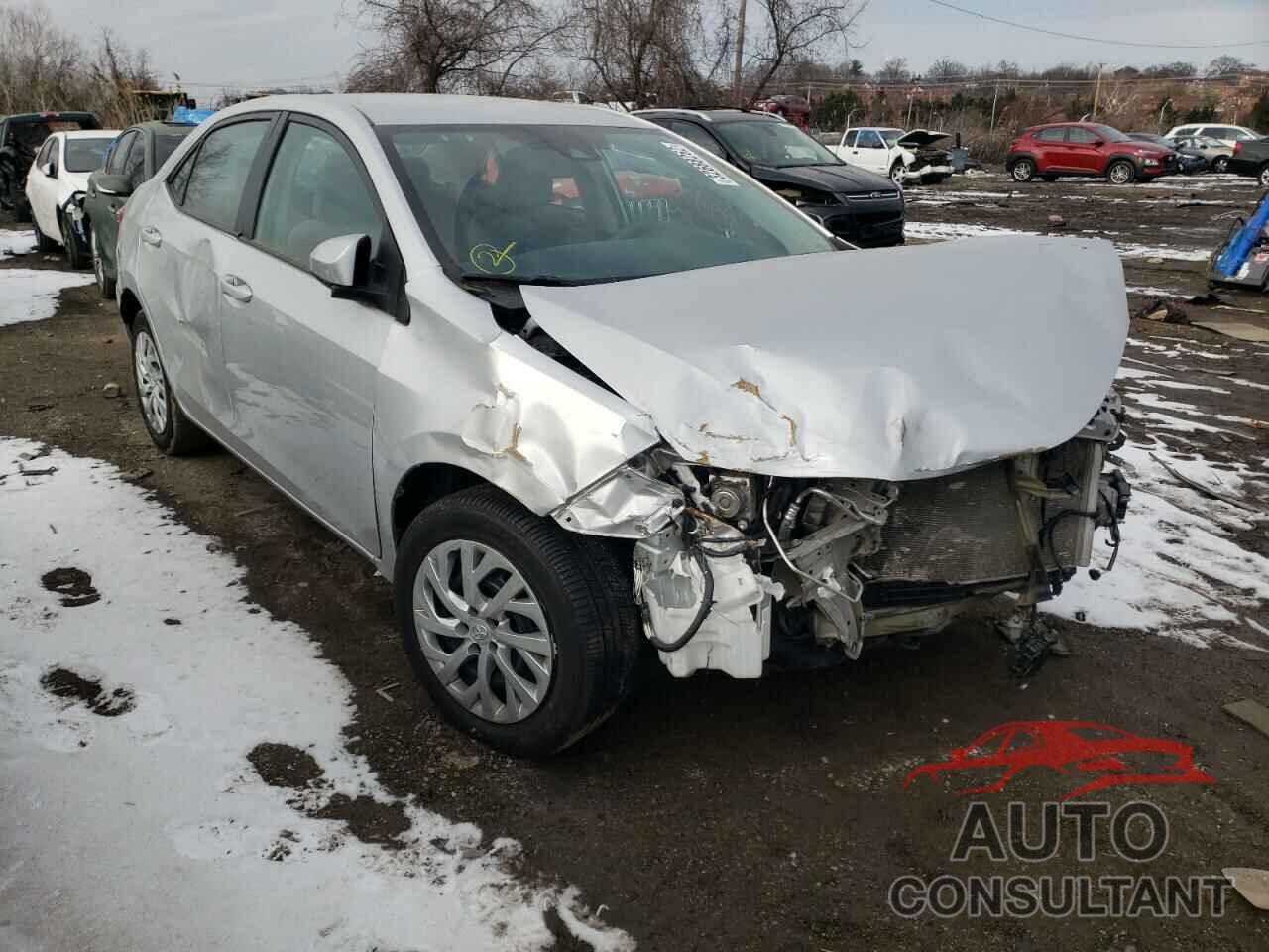 TOYOTA COROLLA 2018 - 5YFBURHE8JP755244