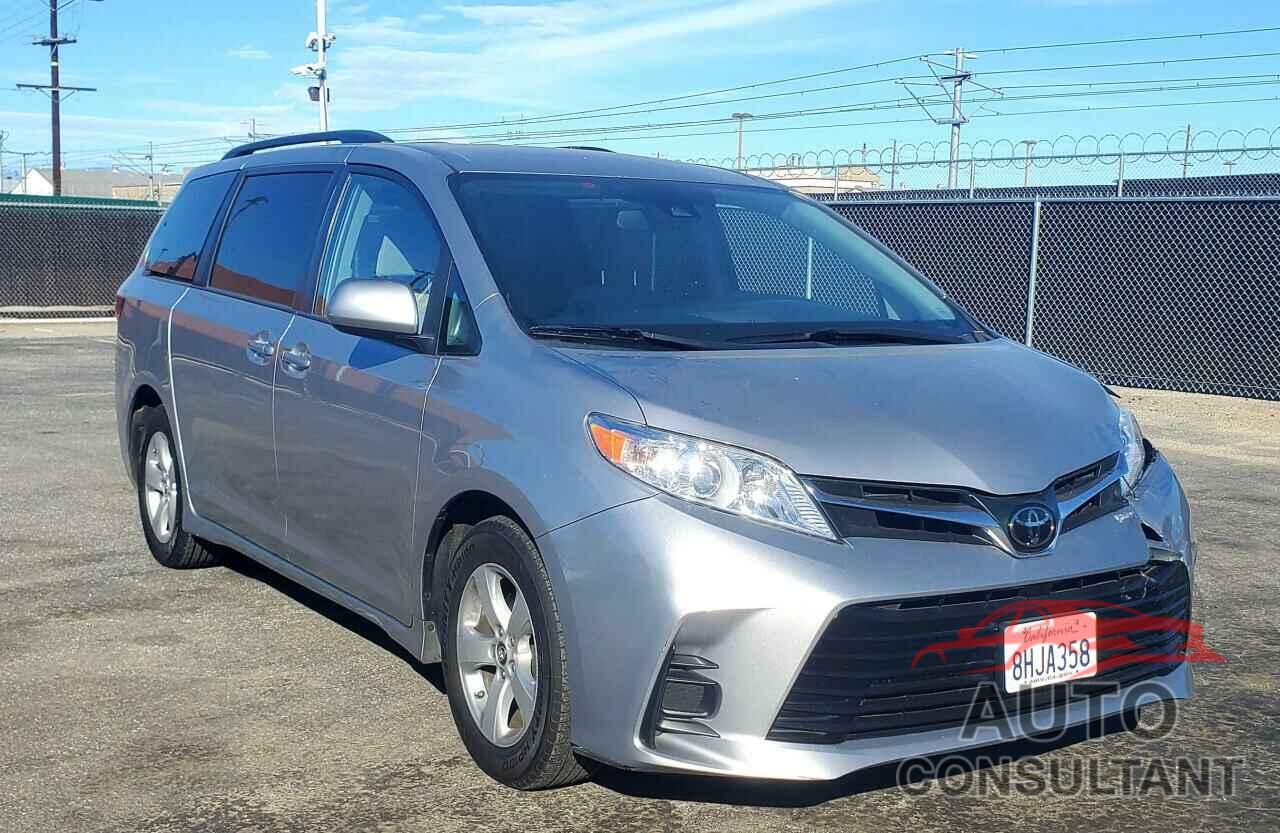 TOYOTA SIENNA 2018 - 5TDKZ3DC2JS917458